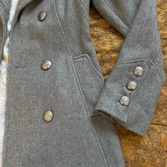 GUESS Jacket - Picture 2 of 9